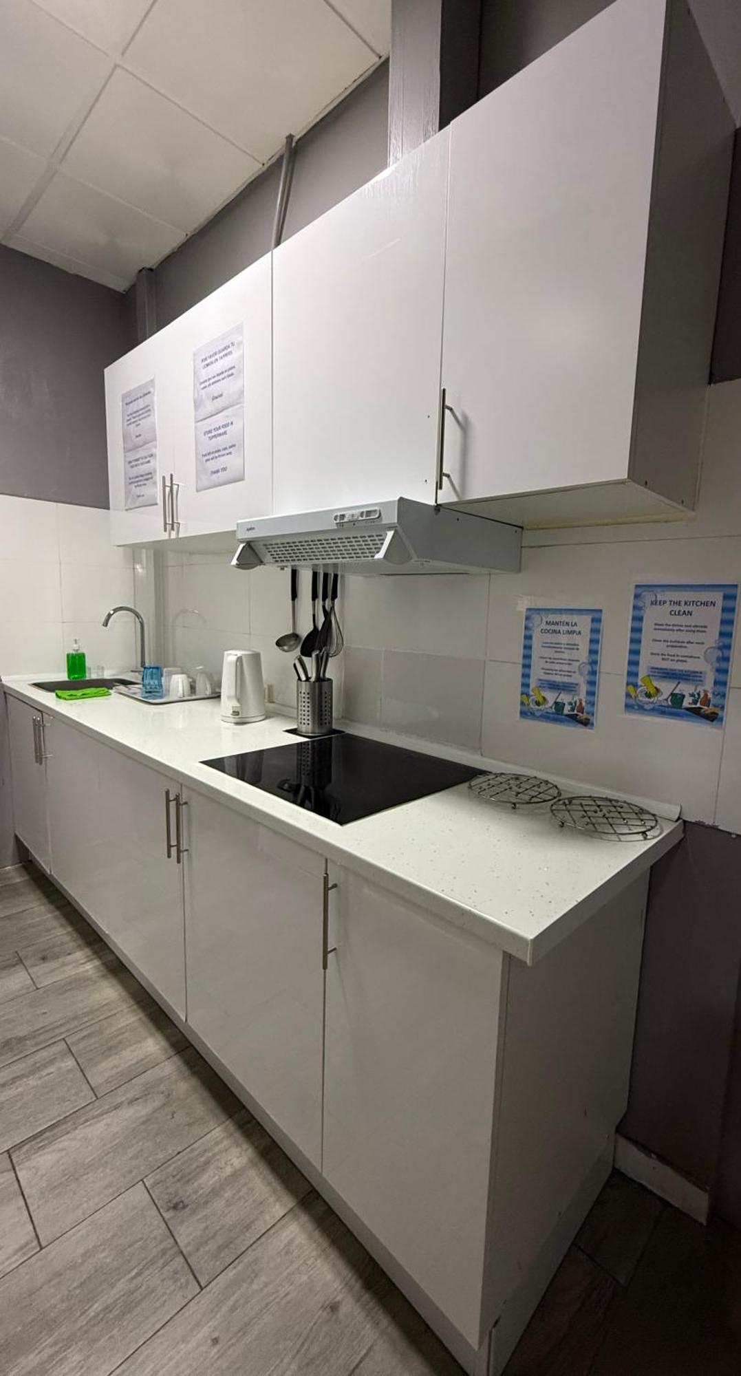 Hostel Rio มาดริด ภายนอก รูปภาพ