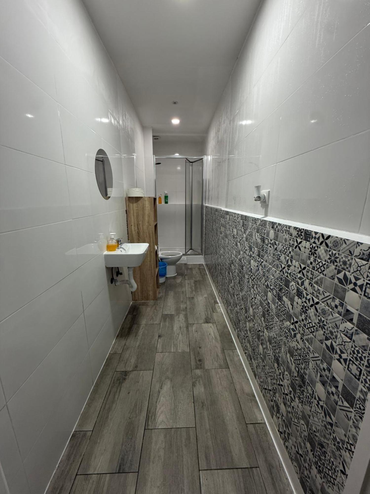 Hostel Rio มาดริด ภายนอก รูปภาพ