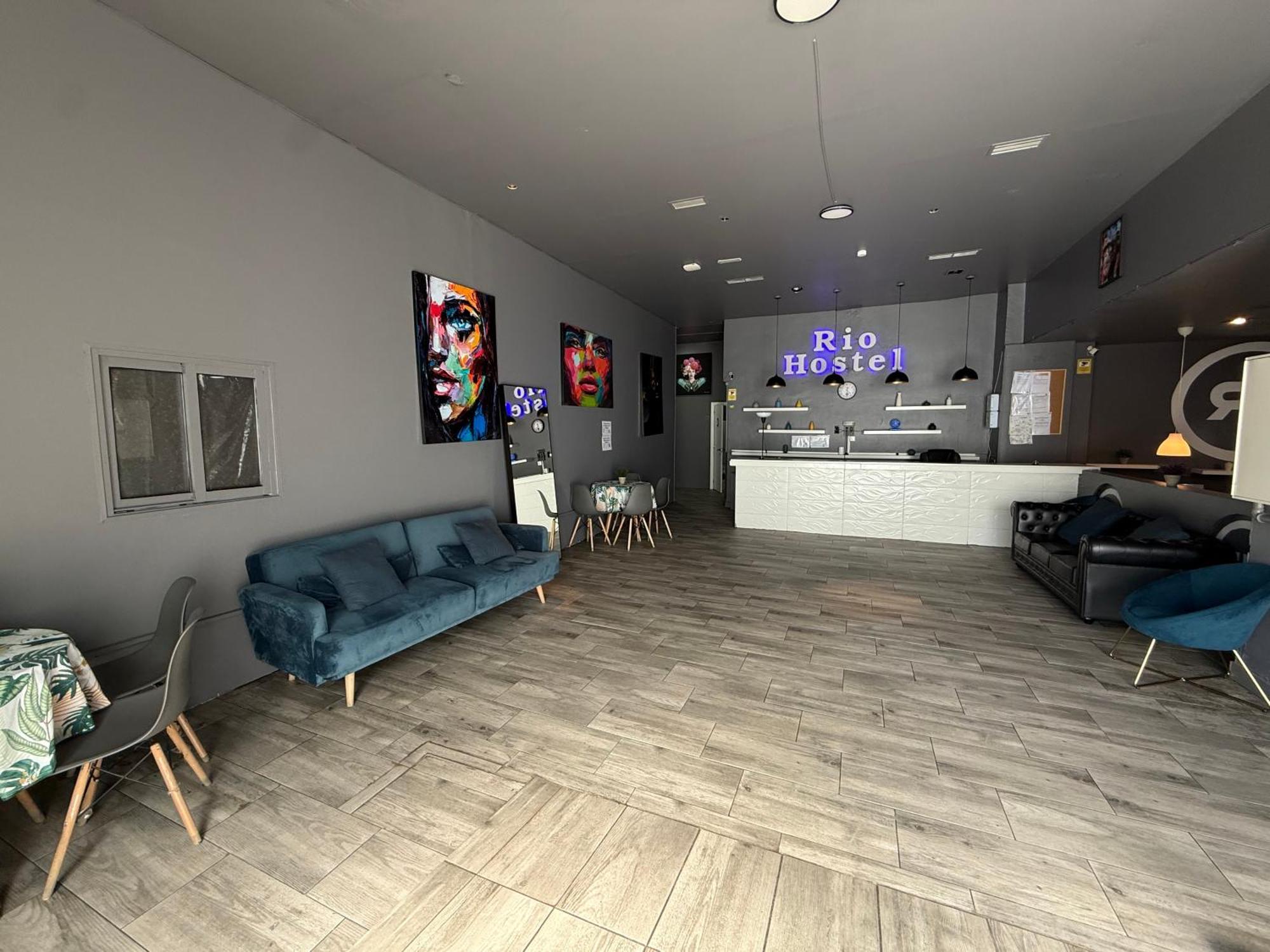 Hostel Rio มาดริด ภายนอก รูปภาพ