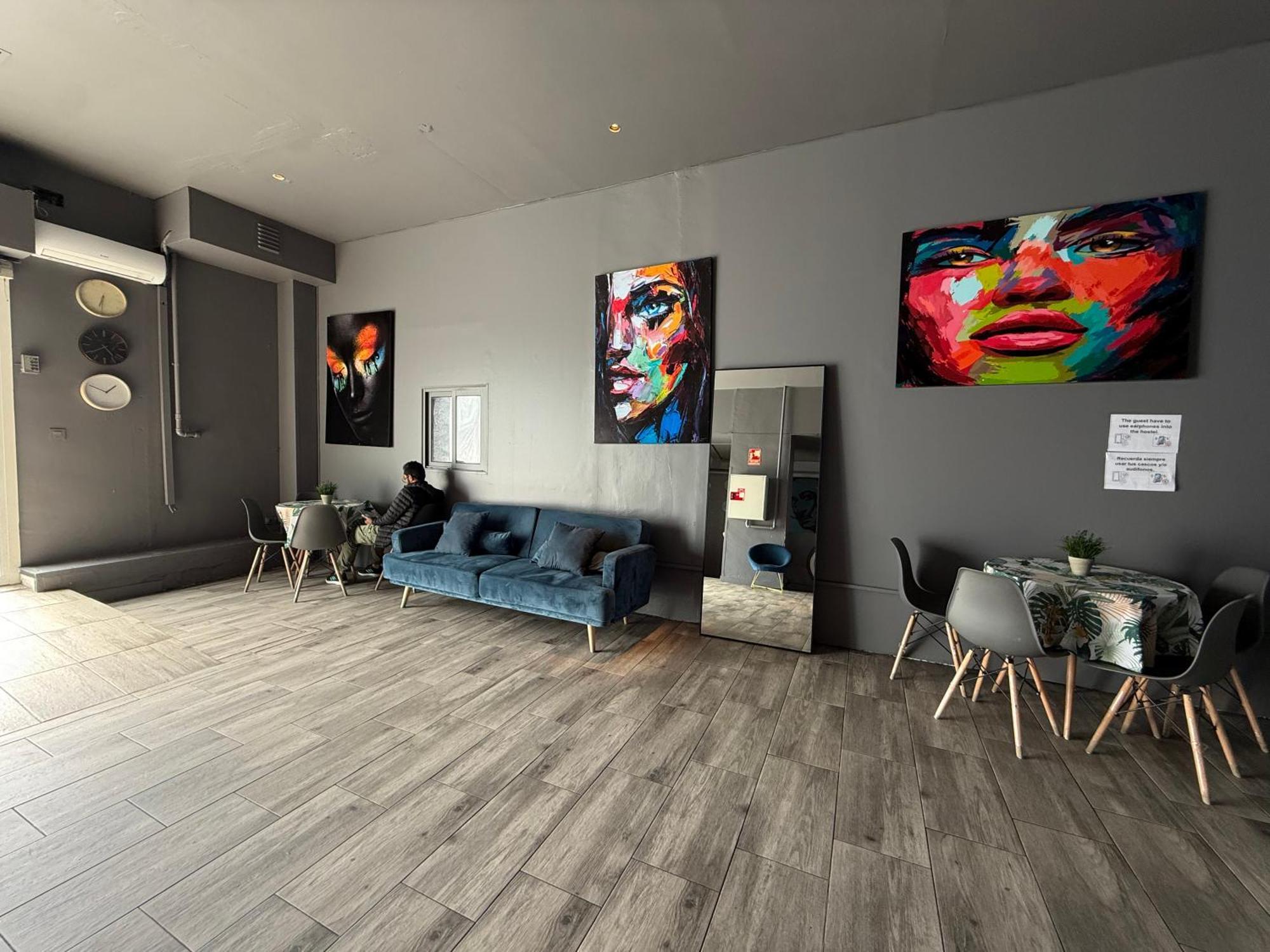 Hostel Rio มาดริด ภายนอก รูปภาพ