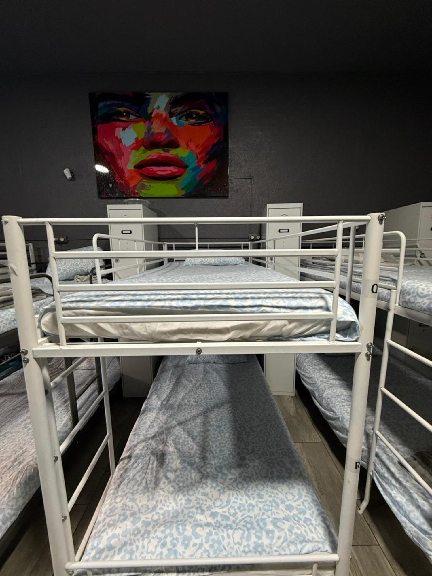 Hostel Rio มาดริด ภายนอก รูปภาพ