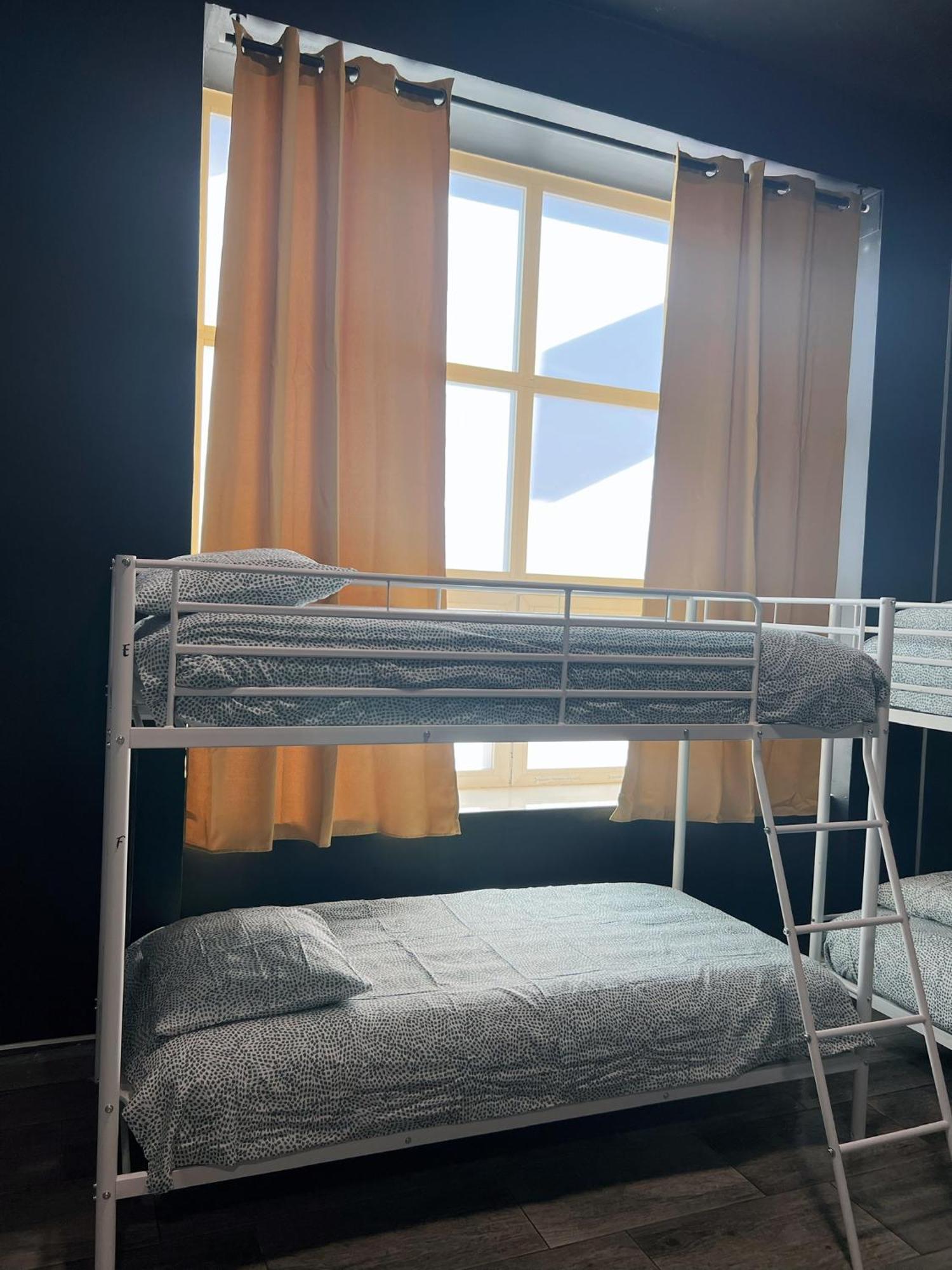Hostel Rio มาดริด ภายนอก รูปภาพ